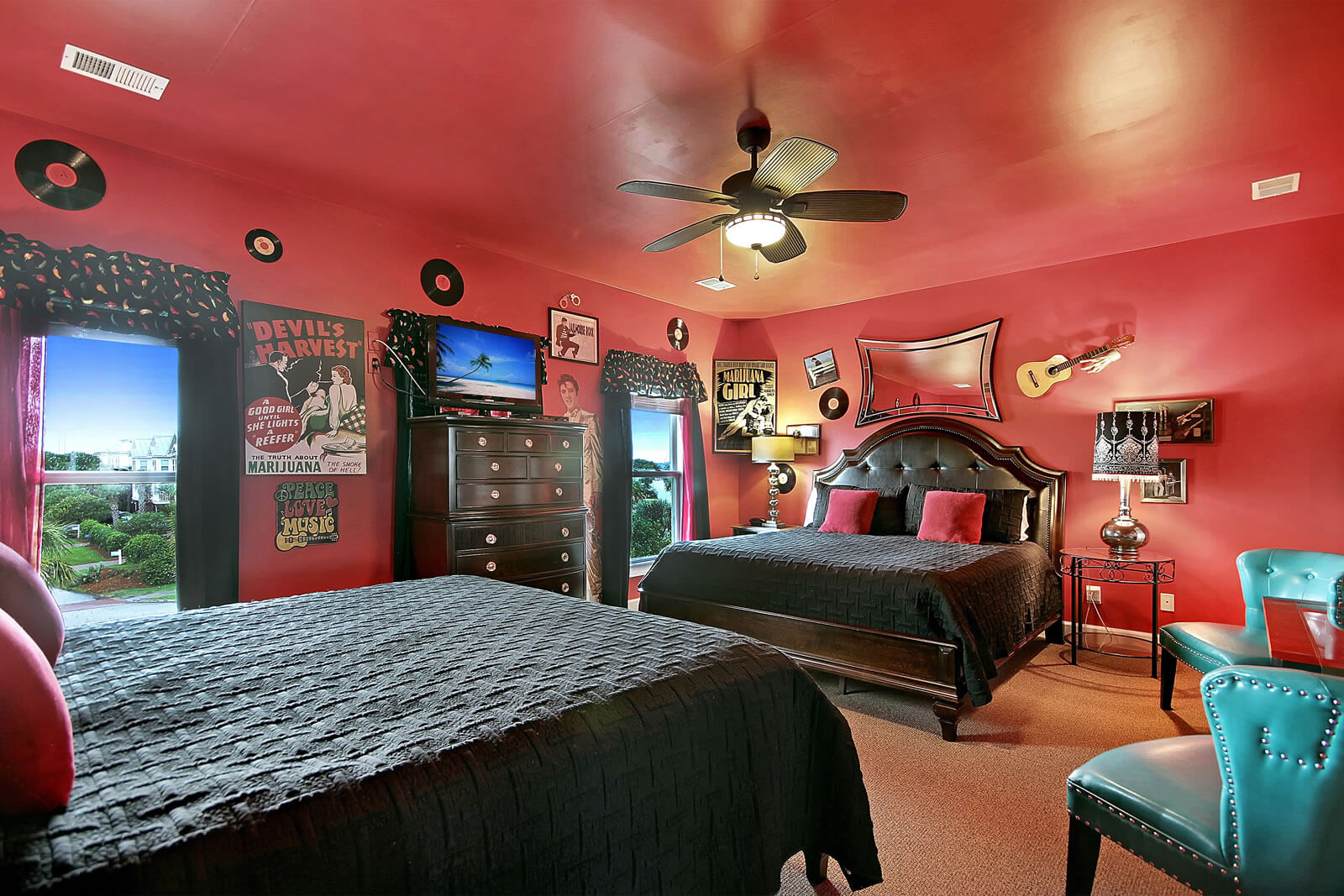 Casa Banana Rock 'n' Roll Bedroom - Isle of Palms, SC